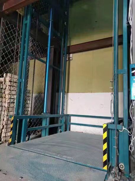 液壓升降機如何選用正確的液壓油？