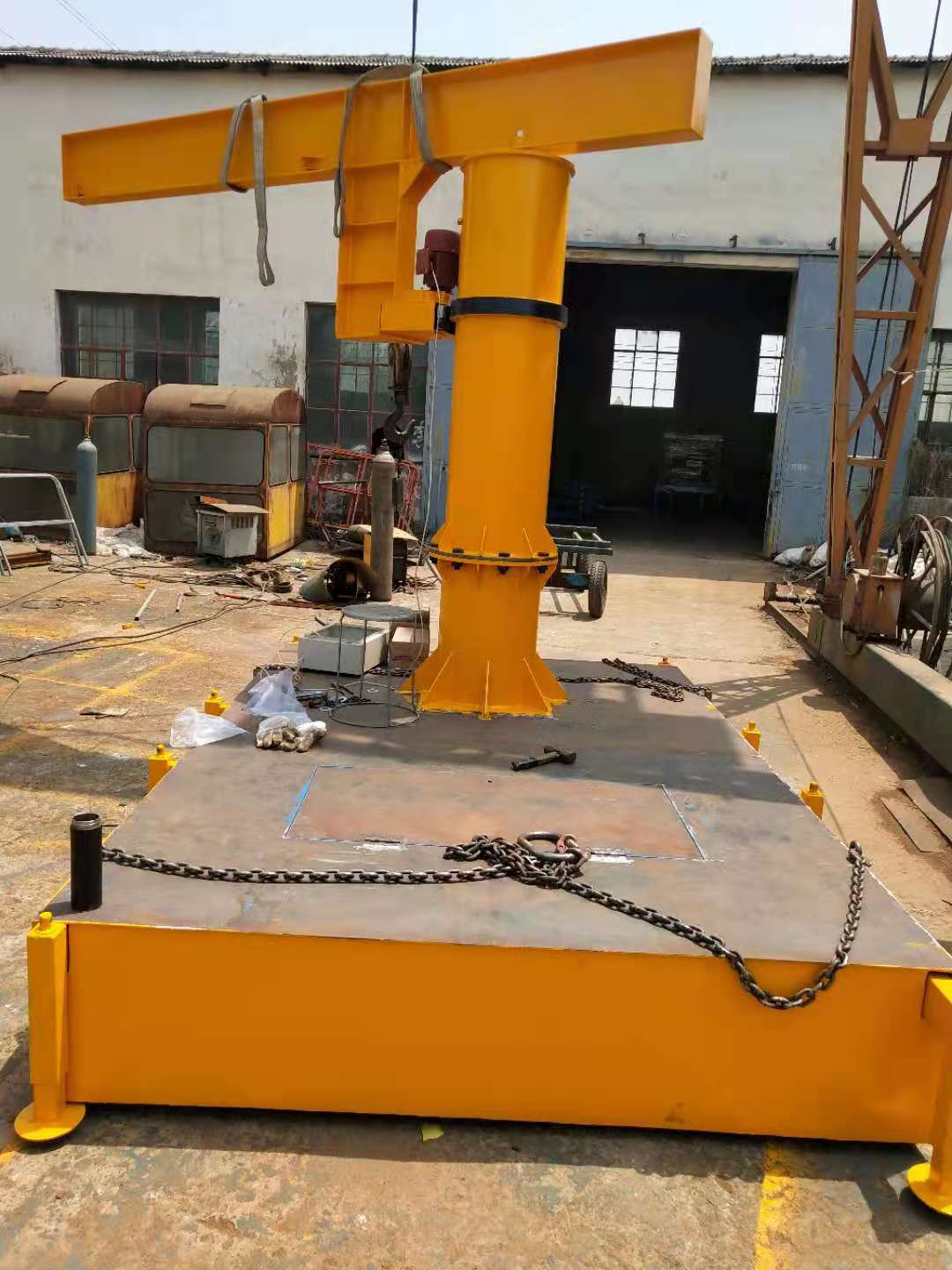 移動(dòng)(dòng)懸臂吊起重機(jī)(jī)