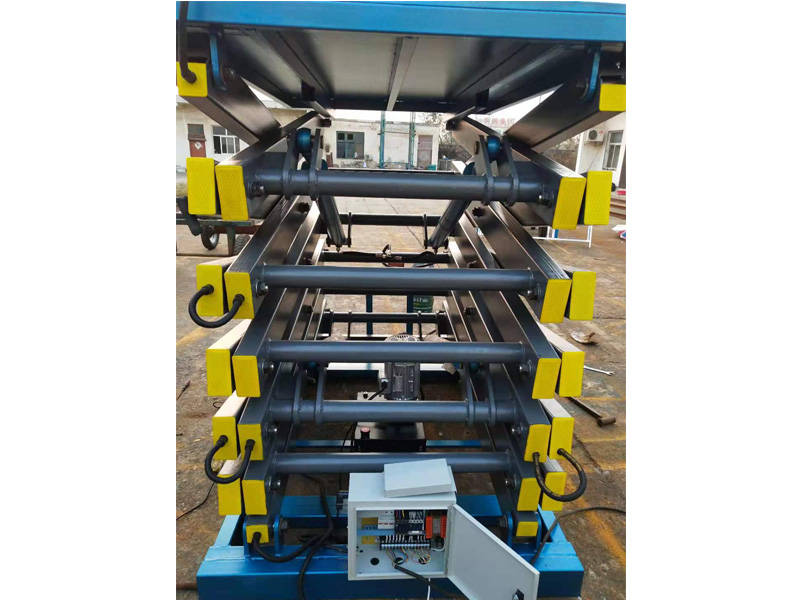 移動(dòng)(dòng)式剪叉升降作業(yè)(yè)平臺(tái)(tái)