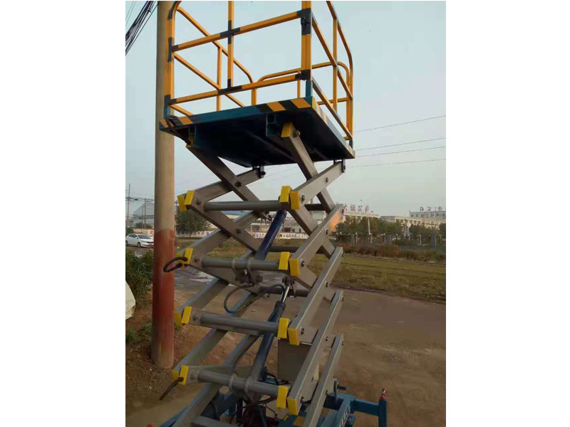 移動(dòng)(dòng)式剪叉升降作業(yè)(yè)平臺(tái)(tái)